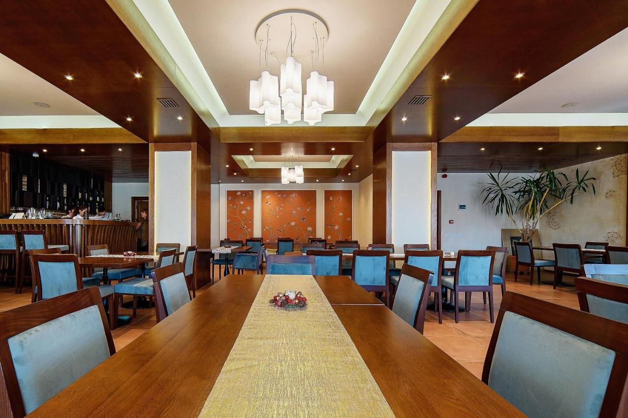 Hotel Buchenland Gura Humorului Dış mekan fotoğraf