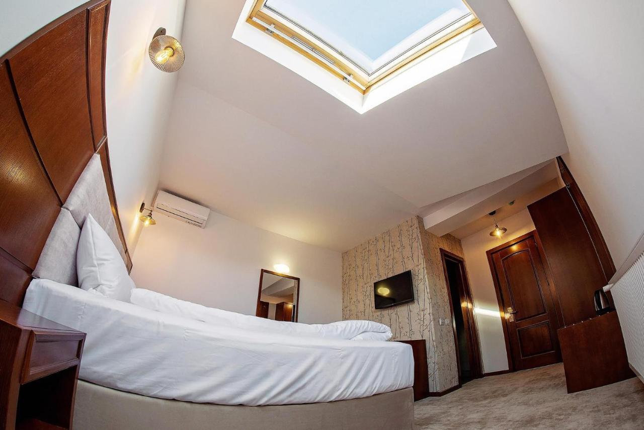 Hotel Buchenland Gura Humorului Dış mekan fotoğraf