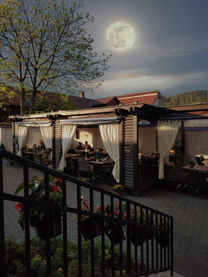 Hotel Buchenland Gura Humorului Dış mekan fotoğraf