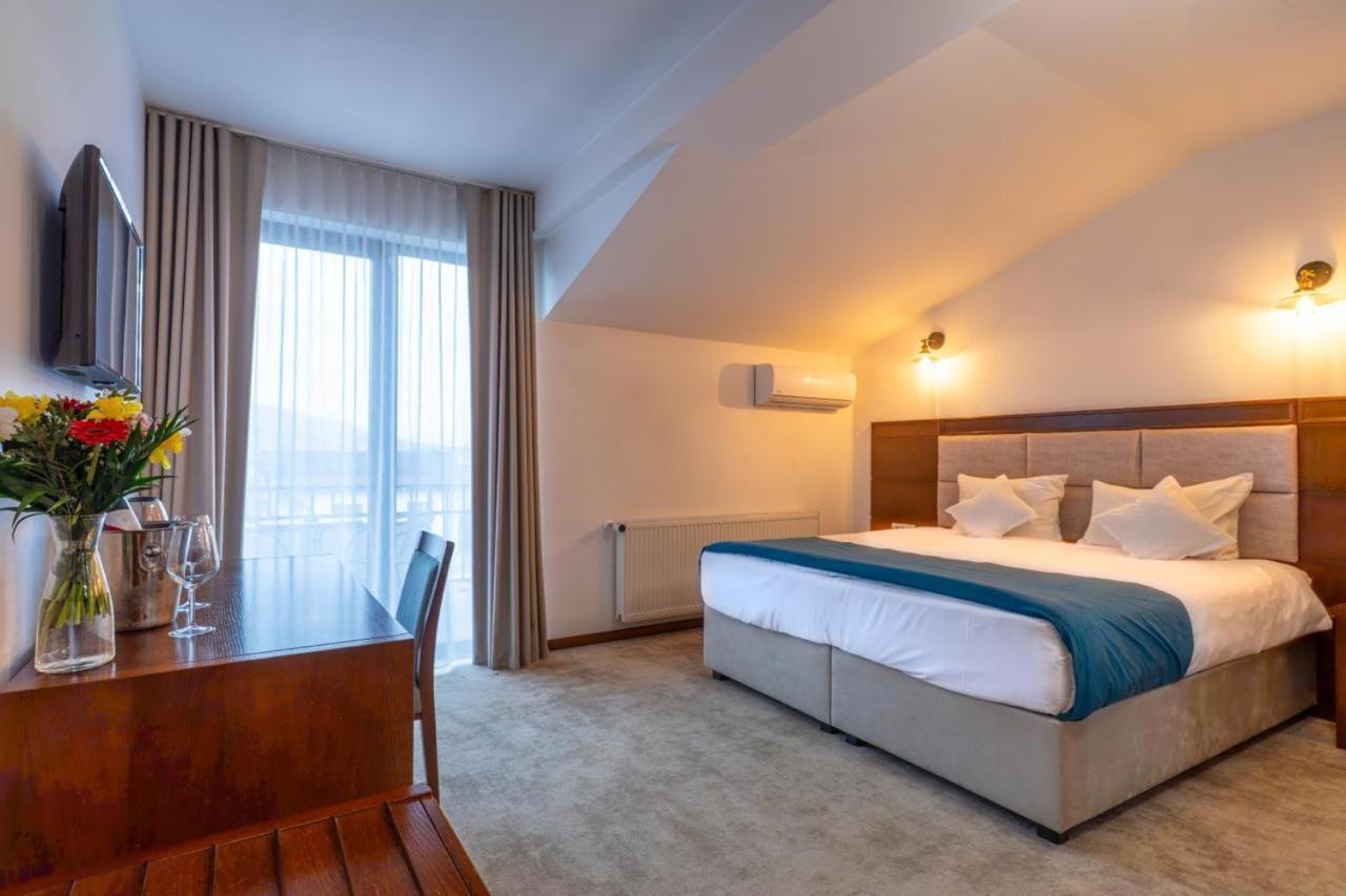 Hotel Buchenland Gura Humorului Dış mekan fotoğraf