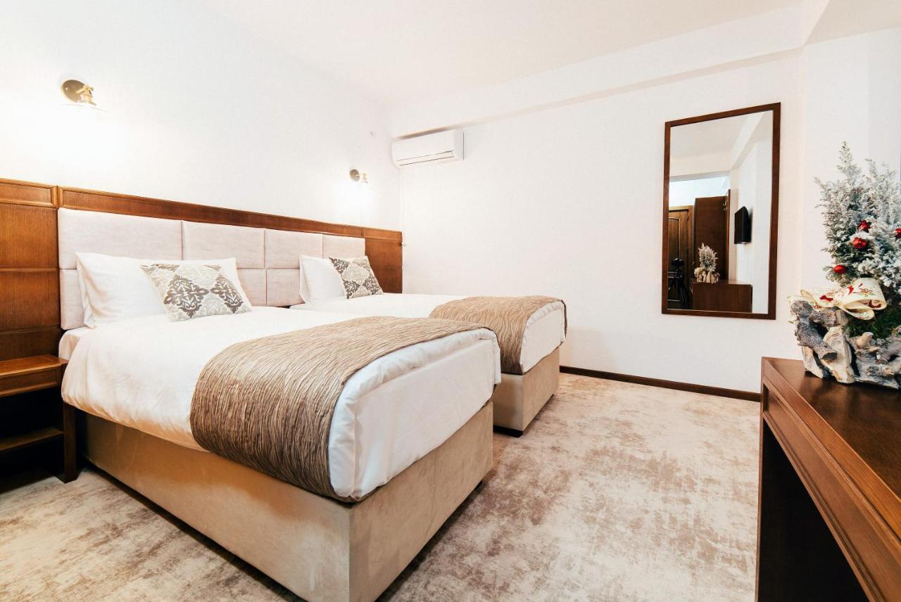 Hotel Buchenland Gura Humorului Dış mekan fotoğraf