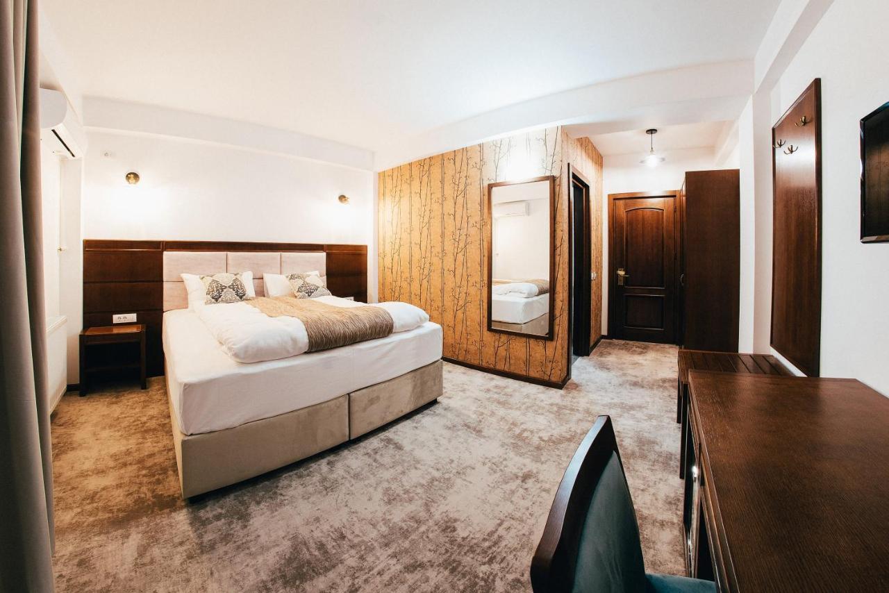 Hotel Buchenland Gura Humorului Dış mekan fotoğraf